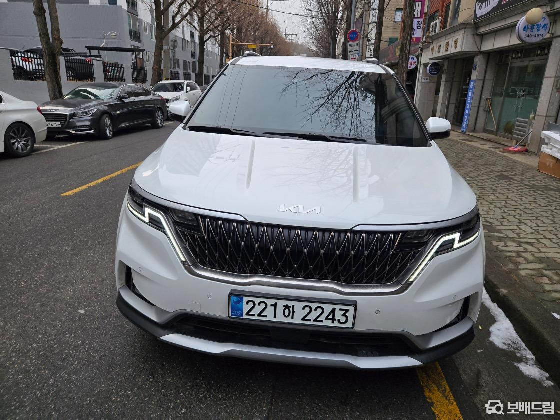 기아 카니발 4세대 2.2 디젤 9인승  프레스티지