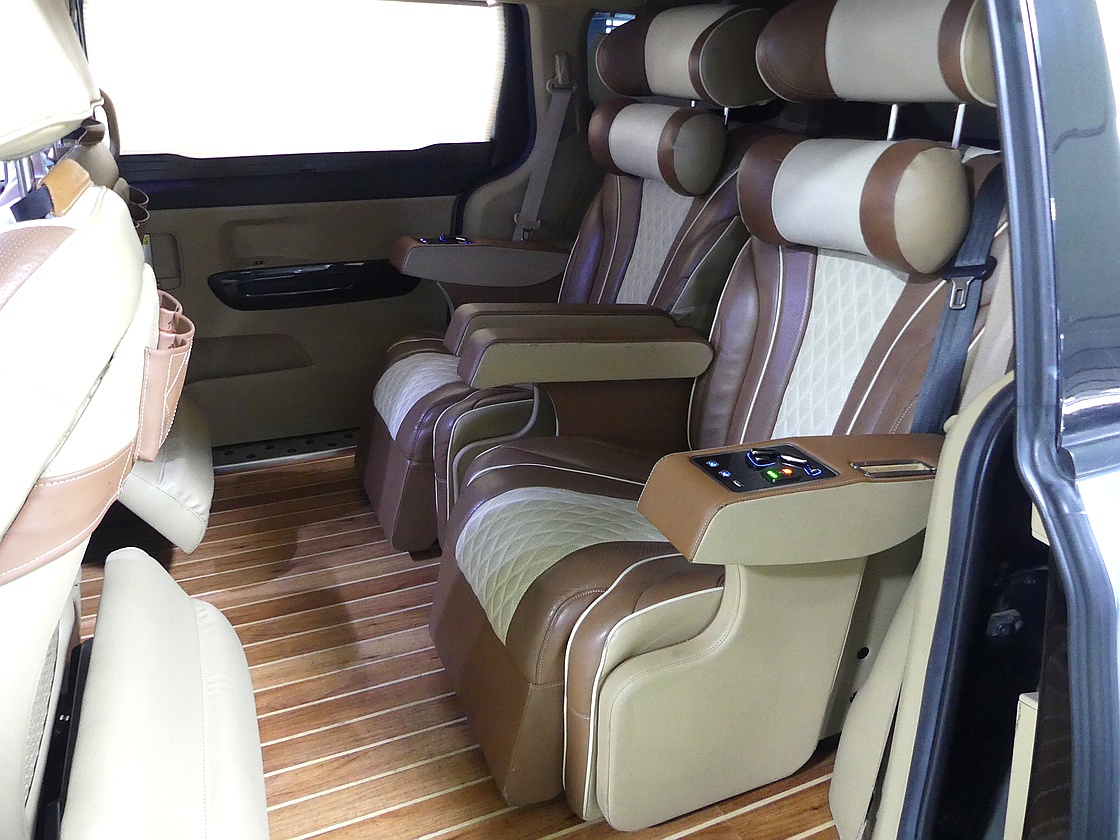 기아 올 뉴 카니발 디젤 하이리무진