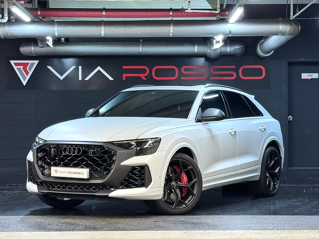 아우디 RS Q8 4.0 콰트로 퍼포먼스