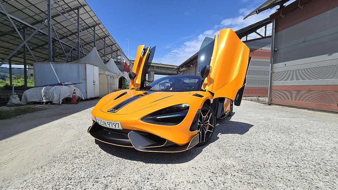 맥라렌 765LT 스파이더