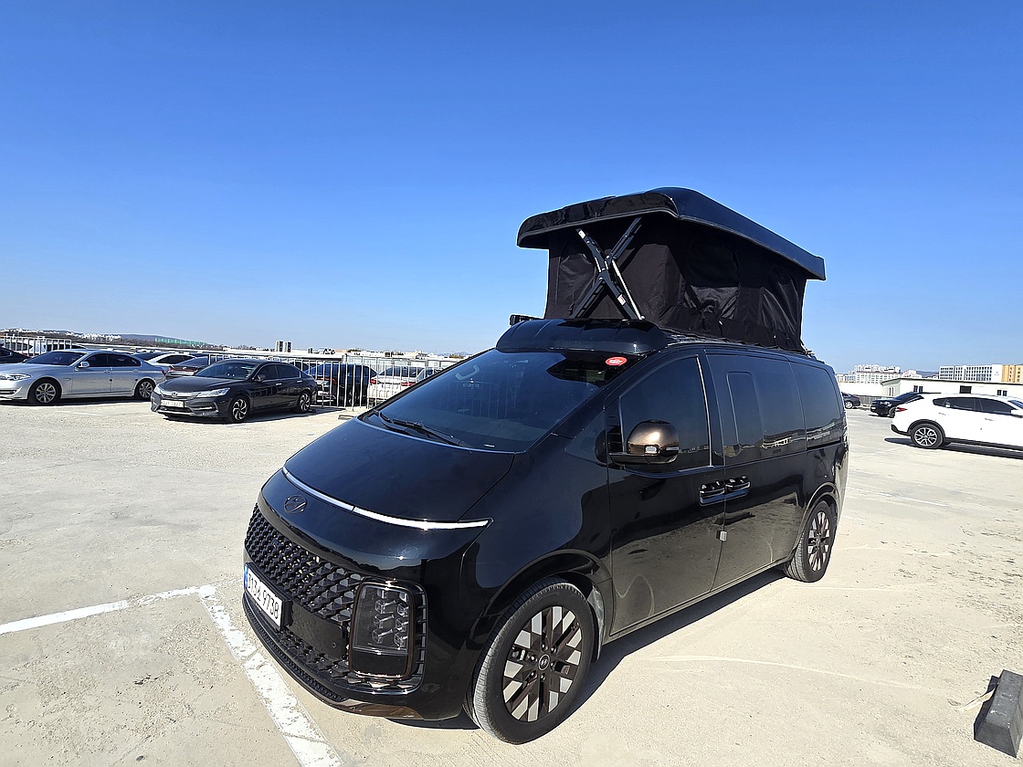 유니캠프 스타리아 4WD 캠핑카
