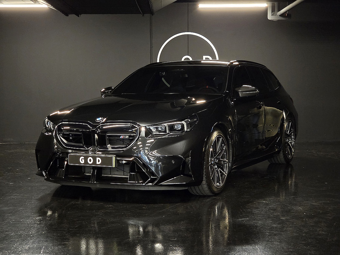 BMW M5 투어링 4.4 PHEV